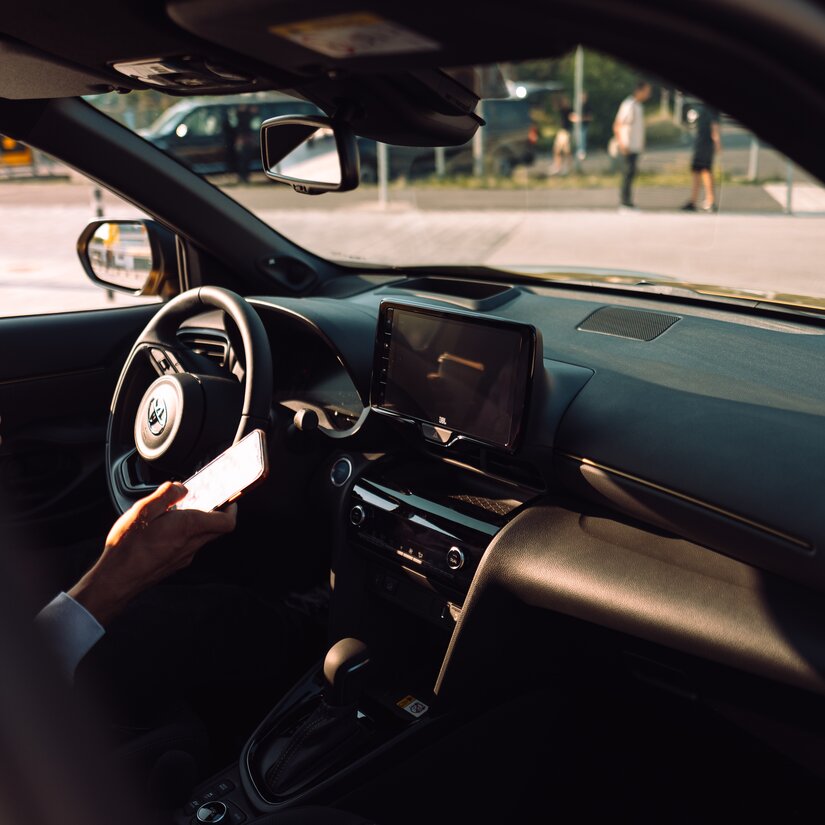 Toyota C-HR - Interior Front